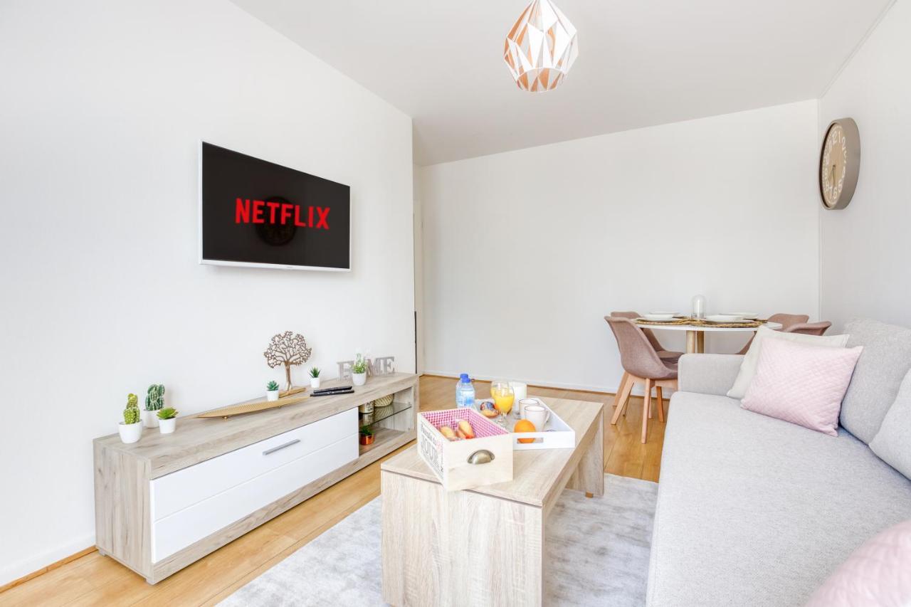 Ferienwohnung L'Elysee - Easy Check-In - Arrivee Autonome - Place Parking Privative - T2 Surequipe - Wifi - Netflix Courcouronnes Exterior foto